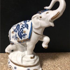 Seymour Mann Porcelain Elephant 6.75” Tall By VIENNA WOODS Japan